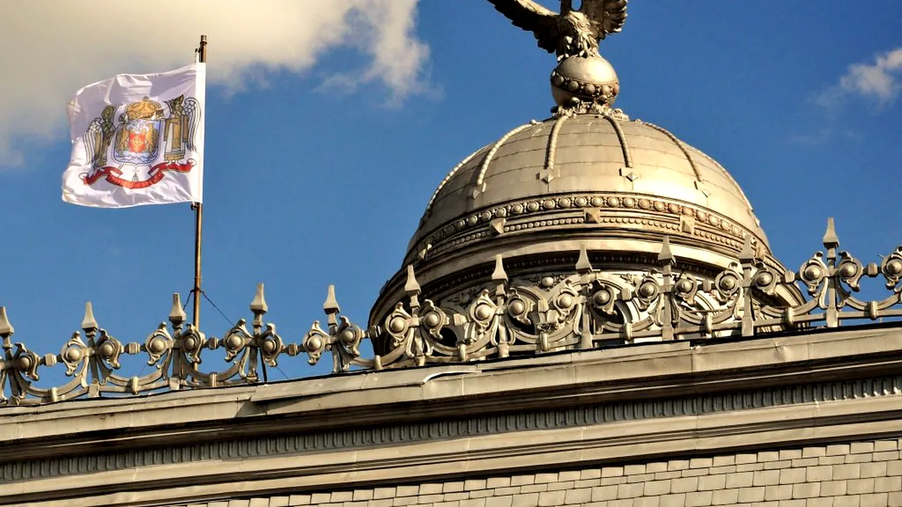 Patriarhia Română, binecuvântată cu un teren de 630 de mp pe malul Lacului Herăstrău. Cui mai dă cadouri imobiliare Primăria Capitalei