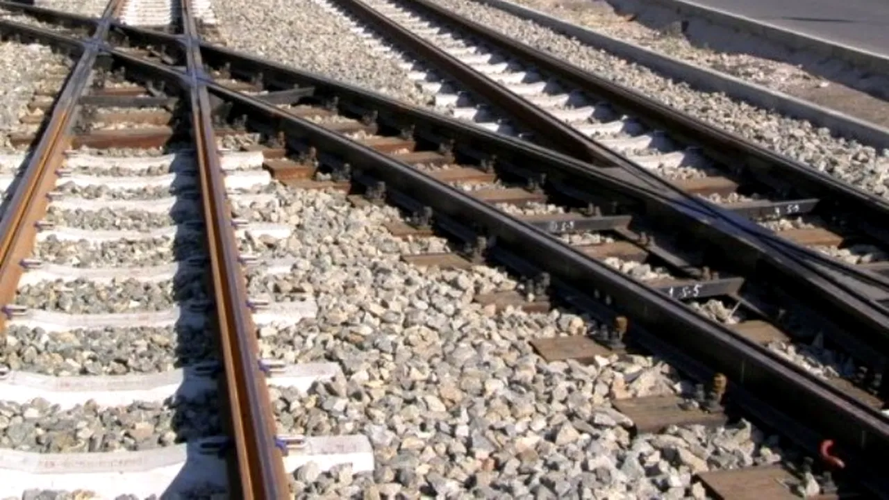 Linie de tramvai construită cu două milioane de euro, dar nefolosită de 8 ani. Primăria Arad spune că nu este rentabilă, deși se estimase că vor exista mii de călători