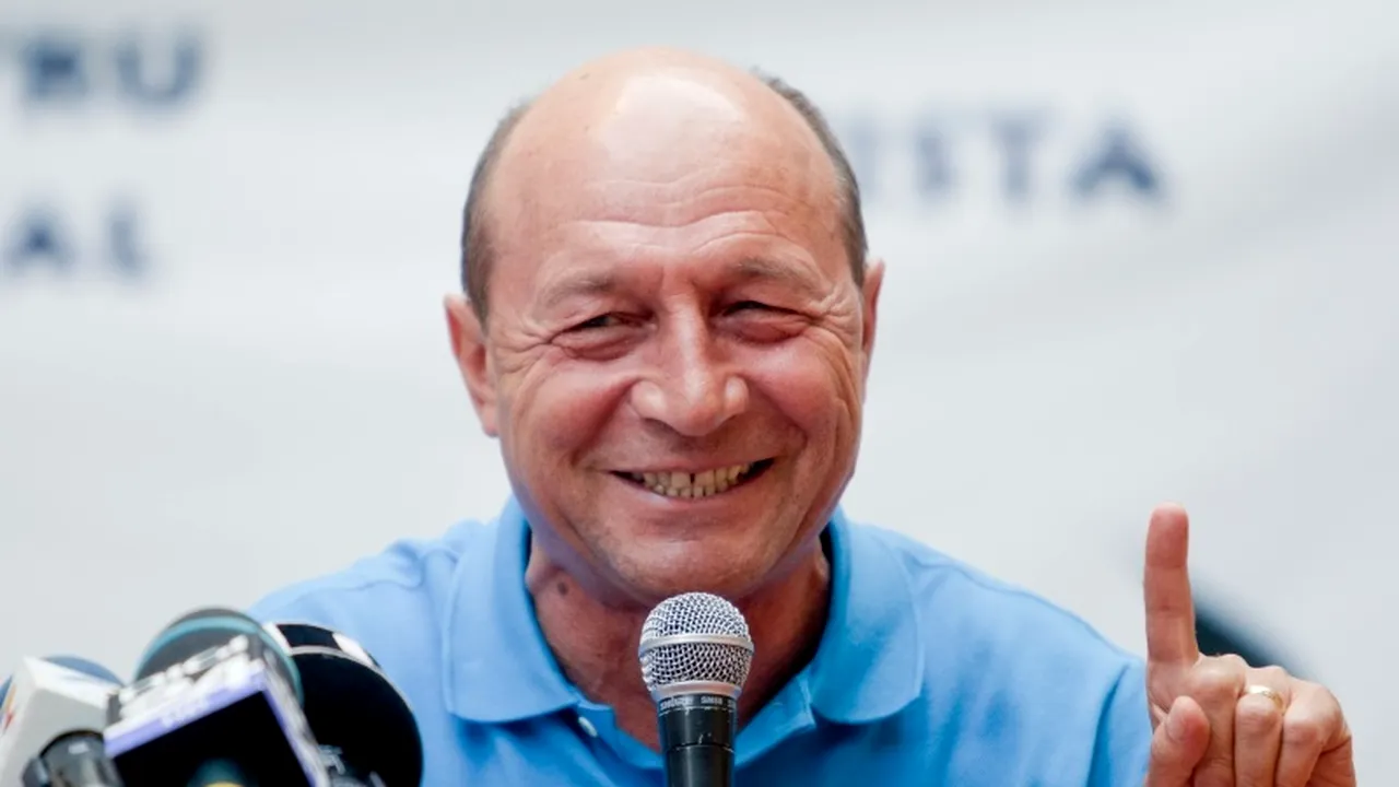 Traian Băsescu: Programul de suspendare a fost discutat în Grecia, pe plajă, de Voiculescu și lacheii lui 