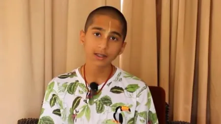 Un băietel din India, astrolog, a devenit celebru în urma profețiilor legate de apariția coronavirusului, anunță o nouă catastrofă