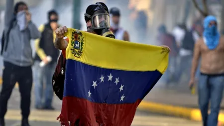 Proteste sângeroase și în Venezuela. Cinci morți și zeci de răniți după intervenția violentă a forțelor de ordine. FOTO+VIDEO