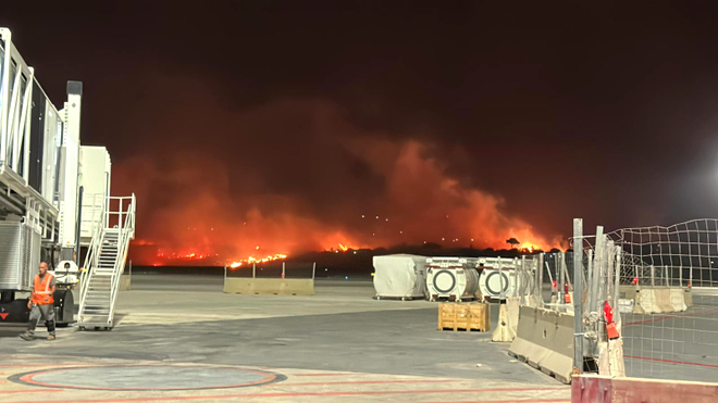 Aeroport închis în Italia din cauza unui incendiu. Mai multe zboruri au fost anulate