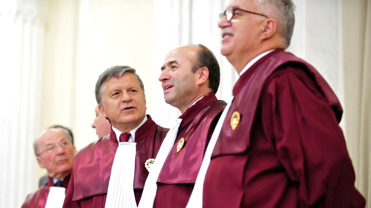 Curtea Constituțională se va reuni marți, în plen, la cererea unor judecători - surse