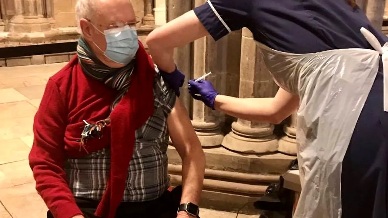 Cum s-a transformat o catedrală în centru de vaccinare anti-COVID (FOTO/VIDEO)