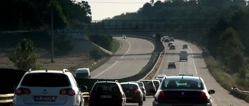 BLOCAȚI ÎN TRAFIC: Avem 6 milioane de mașini la 763 km de autostradă. Peste un milion, doar în București. Află de ce SĂRĂCEȘTE România din cauza infrastructurii