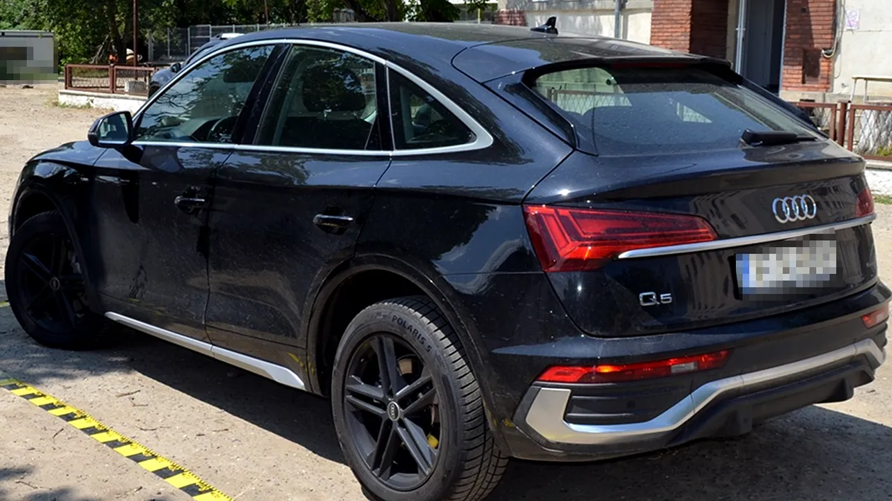 Ce au descoperit polițiștii care au oprit în trafic un Audi Q5 în valoare de 50.000 de euro, la volanul căruia se afla o ieșeancă de 55 de ani