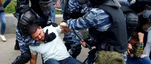 Casa Albă, prima reacție după ce sute de protestatari anti-Putin au fost arestați în Rusia