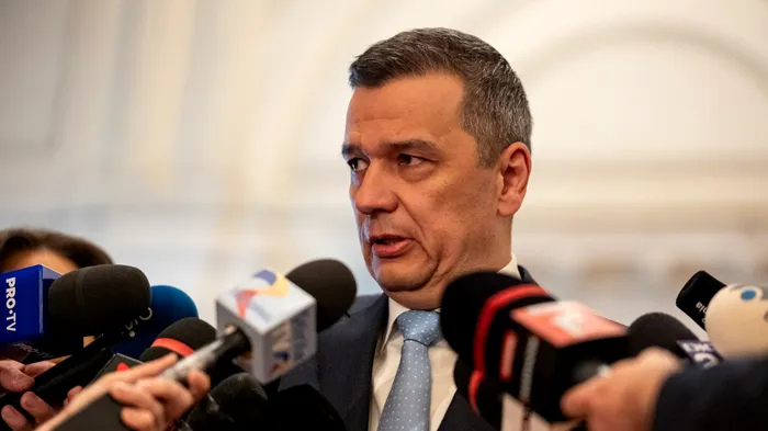 Grindeanu ironizează PNL: “Mandatul lui Ilie Bolojan a încetat, oricât ar încerca unii să-l țină în geam cum se zice - ca pe bătrâni să le ia pensia”