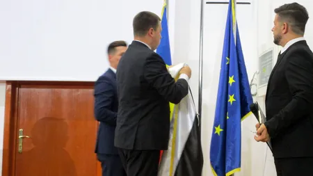 Viorica Dăncilă uită numele premierului din Estonia. Organizatorii arborează drapelul invers