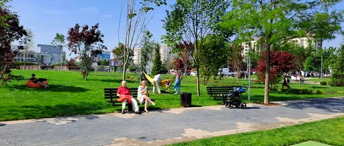 FOTO & VIDEO | Cum arată cel mai nou parc din București. Parcul Liniei este plin de gazon, terenuri de sport și are un loc de joacă spectaculos