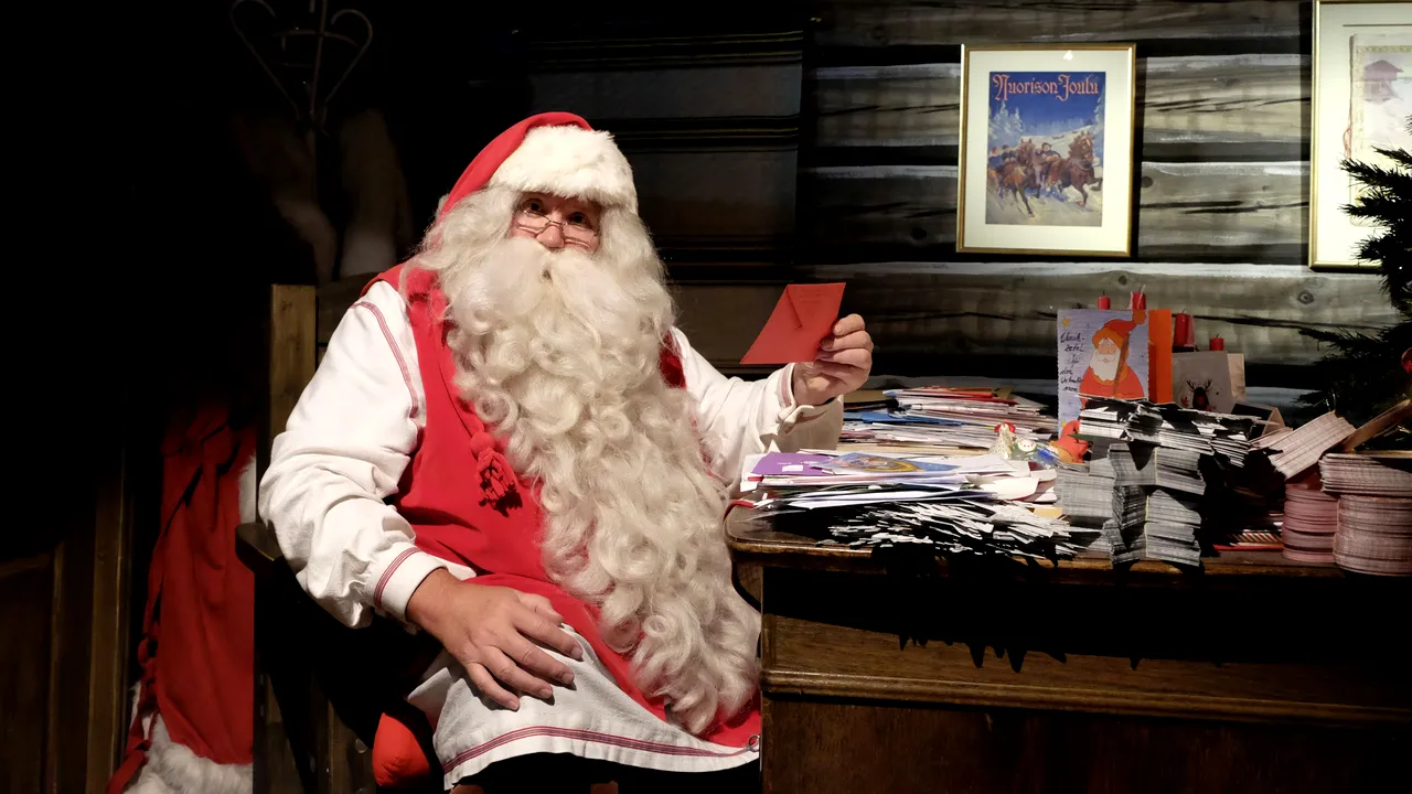 Cât COSTĂ să-ți duci copiii acasă la MOȘ CRĂCIUN? Mai dai puțin și îți iei un LOGAN NOU