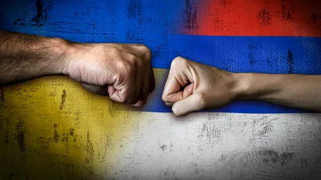Schimb dur de replici între Kiev și Moscova /Zelenski a calificat „surogat” delegația rusă, Zaharova îl numește „clovn ratat”