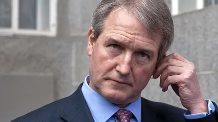 Deputat britanic: Românii nu sunt în stare să utilizeze telefoane, dar sunt buni la culesul căpșunilor