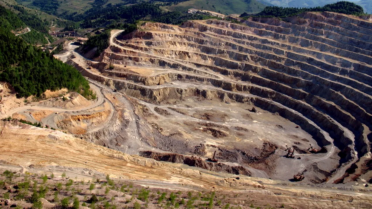 Ministerul Economiei așteaptă oferte pentru Cupru Min până în 10 iunie