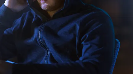 O jurnalistă care anchetează activitățile Bisericii Ortodoxe Române a fost amenințată la telefon de un necunoscut: Îți rup capul