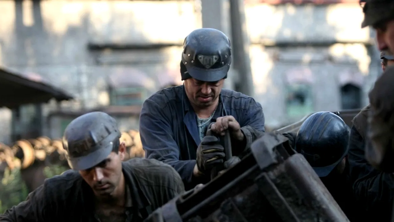 Topul celor mai mari 10 datornici la stat. Cu cât s-ar reduce deficitul bugetului de pensii de stat dacă 