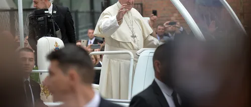 Papa Francisc a îndemnat zecile de mii de oameni la conviețuire în pace, în timpul slujbei de la Șumuleu-Ciuc: Să parcurgem căile împăcării ca Maria - VIDEO