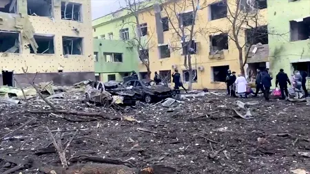 Ruşii vor să facă „parada prizonierilor” la Mariupol, cu 2.000 de civili îmbrăcaţi în uniforme ucrainene - oficial local