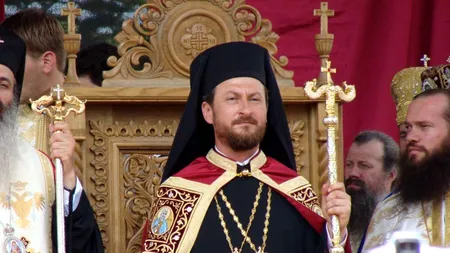 Deși se consideră nevinovat, Episcopul de Huși, filmat în ipostaze intime alături de un bărbat, SE RETRAGE „pentru pacea și binele Bisericii