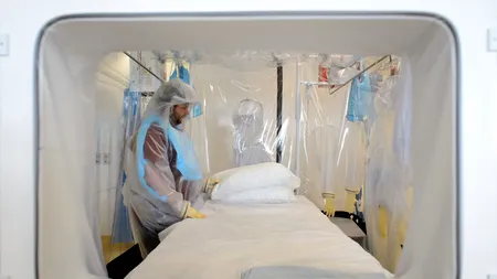 Bărbatul care a adus primul caz de Ebola în SUA ar putea fi pus sub acuzare