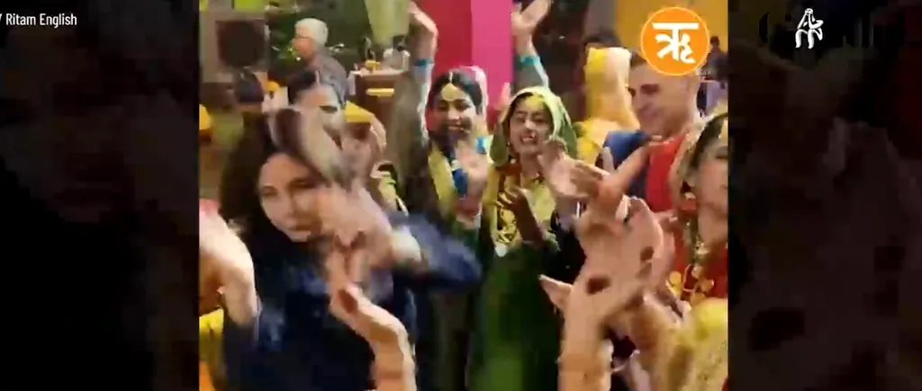 VIDEO | Daniela Sezonov Ţane, ambasadoarea României la New Delhi, a dansat pe muzică tradiţională indiană