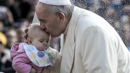 Papa le-a cerut preoților să renunțe la aroganță și să reziste 