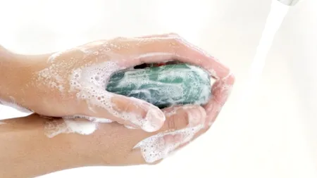 Cât timp trebuie să te speli pe mâini pentru a omorî microbii