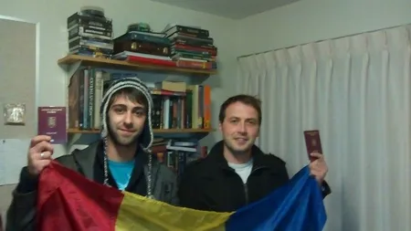Drumeție către secția de votare. Ioan și Alecsandru, studenți, iau Canada la picior ca să îi scoată pe români la urne