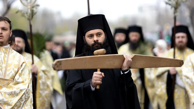 3 mai 2024, VINEREA MARE. Ce este Sfântul Epitaf, așezat de preoți în mijlocul bisericii/Creștinii ortodocși țin post negru în această zi