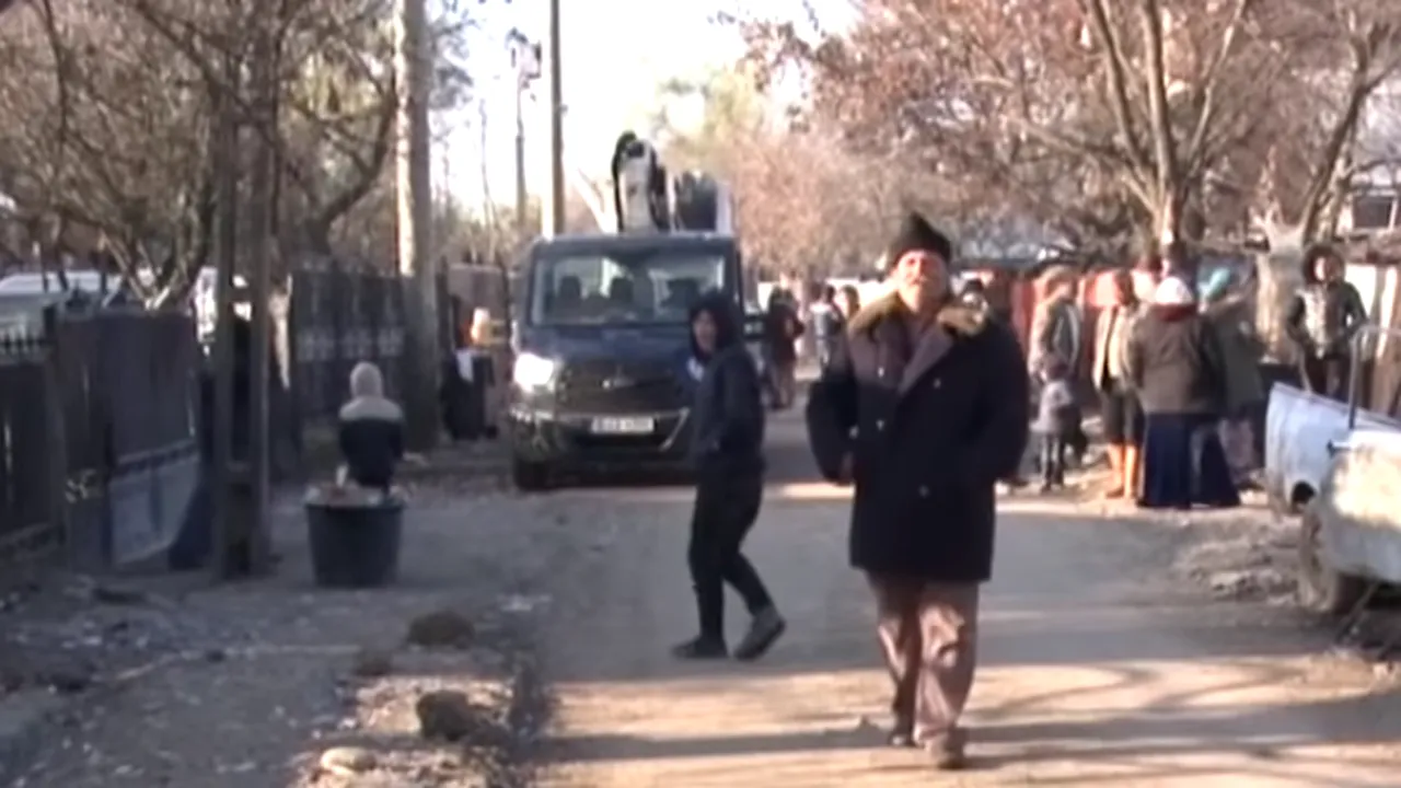 Locuitorii din Bălteni au rămas fără curent electric, după ce autoritățile au descoperit că se cablaseră ilegal la rețea: „La VERELION unde să ne mai uităm și noi?