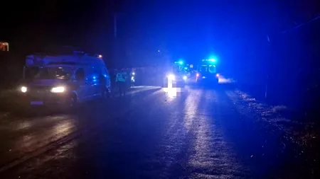 Pieton lovit MORTAL de o ambulanță, pe un drum din județul Vrancea. Autospeciala transporta un pacient spre spital