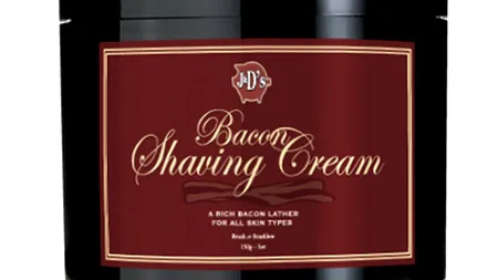 O companie americană a inventat spuma de ras cu miros de șuncă. 