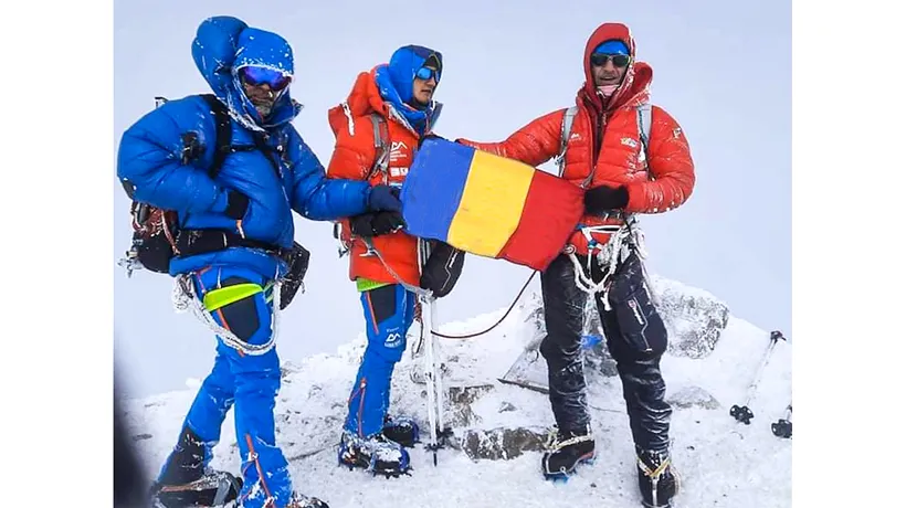 Răzvan Nedu și Alex Benchea, cei doi sportivi care văd împreună 1%, au ajuns pe Vârful Elbrus | GALERIE FOTO