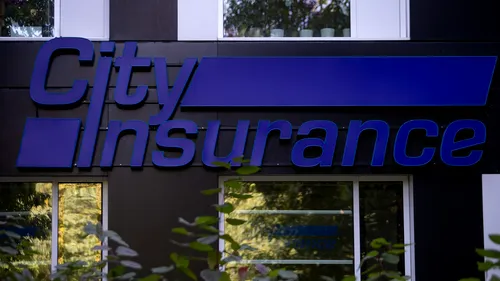 Primele plăți către păgubiții City Insurance vor fi făcute luni. Ce sume pot primi clienții companiei de asigurare intrate în faliment