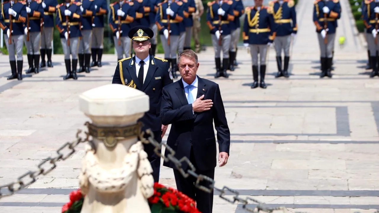 Mesajul președintelui Klaus Iohannis de Ziua Eroilor: „Modele demne de urmat pentru tinerele generații și cele viitoare” (FOTO-VIDEO)