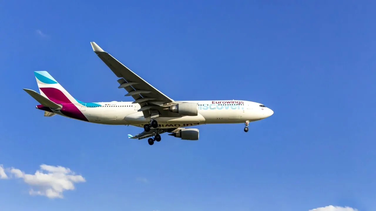 GREVĂ de 24 de ore a angajaților aeroporturilor din Germania. Jumătate de milion de oameni vor fi afectați