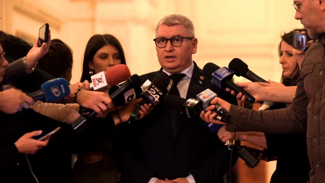 REACȚIE. Liderul deputaților PNL, Florin Roman: Au existat discuții despre depunerea mandatului. Când Florin Cîțu a fost desemnat, nu aveam această evoluție în România