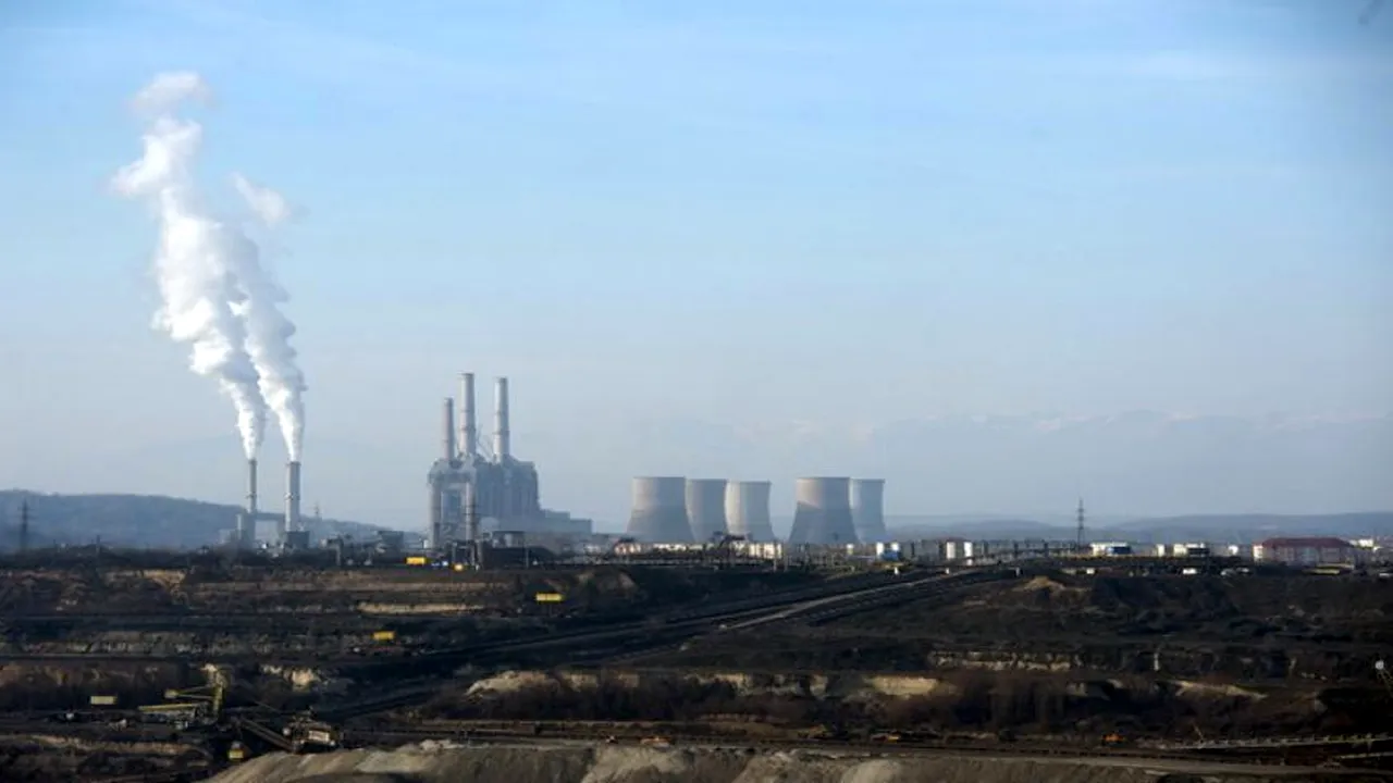 Electrician al Complexului Energetic Oltenia, transportat la spital cu ARSURI pe mâini și piept! Bărbatul a fost victima unui accident de muncă