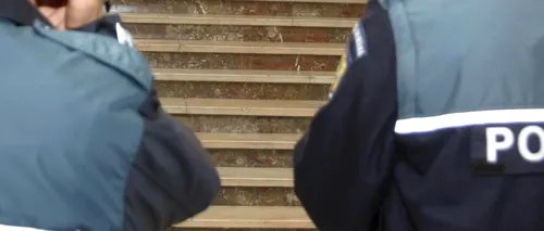 Elev sechestrat și tâlhărit de colegi de liceu într-o scară de bloc