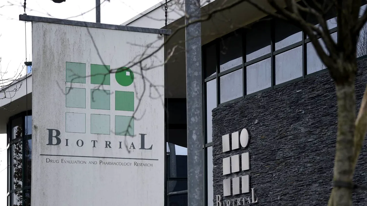 Pacientul care a acceptat să testeze un medicament în Franța a murit