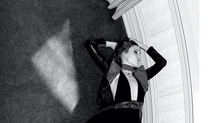 O reclamă a Yves Saint Laurent a declanșat un adevărat scandal. 