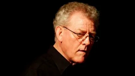 Pianistul de jazz John Taylor a murit, după ce a făcut infarct pe scenă, la Festivalul din SegrÃ©