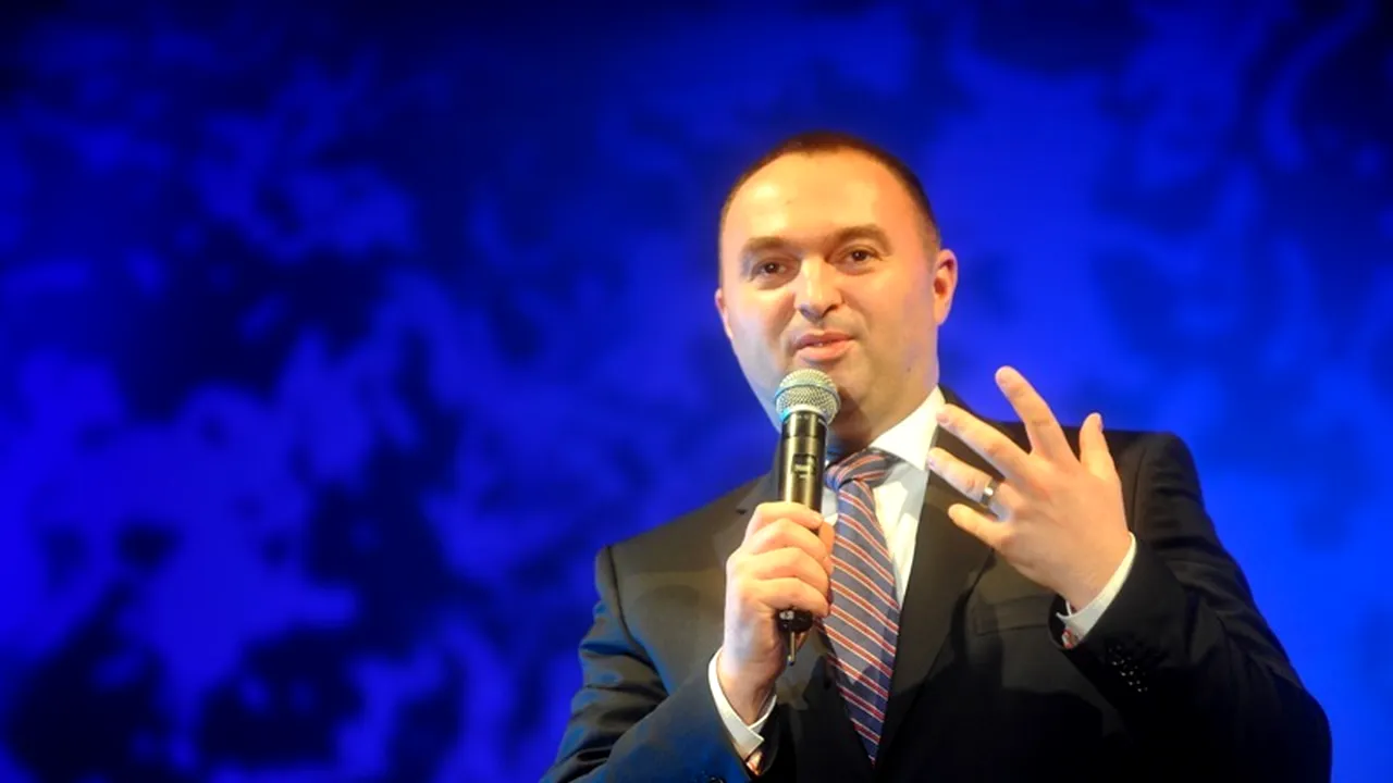 Mario Oprea îl apără pe Adomniței și spune că ar trebui să rămână în PNL