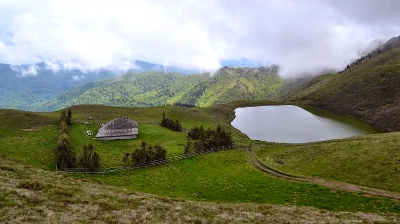 Obiectivele turistice din România cu cele mai stranii mituri. De la Lacul fără fund la Templul dorințelor