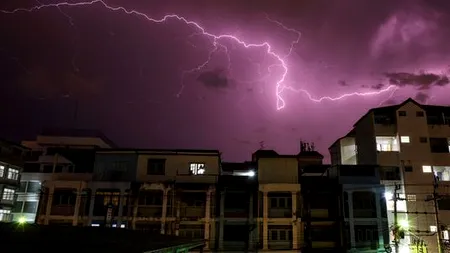 Record. Cât măsoara cel mai lung fulger din lume și unde s-a produs