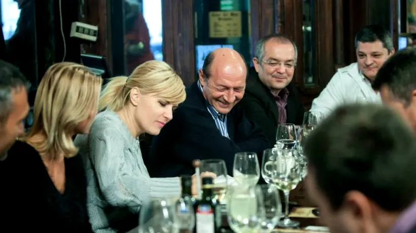 Băsescu a scos-o la restaurant pe Udrea ca să discute despre „situația legală dificilă a lui Iohannis. Replica liderului PNL