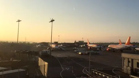 Gestul extrem făcut de pasagerul unui avion, în semn de protest față de întârzierea cursei