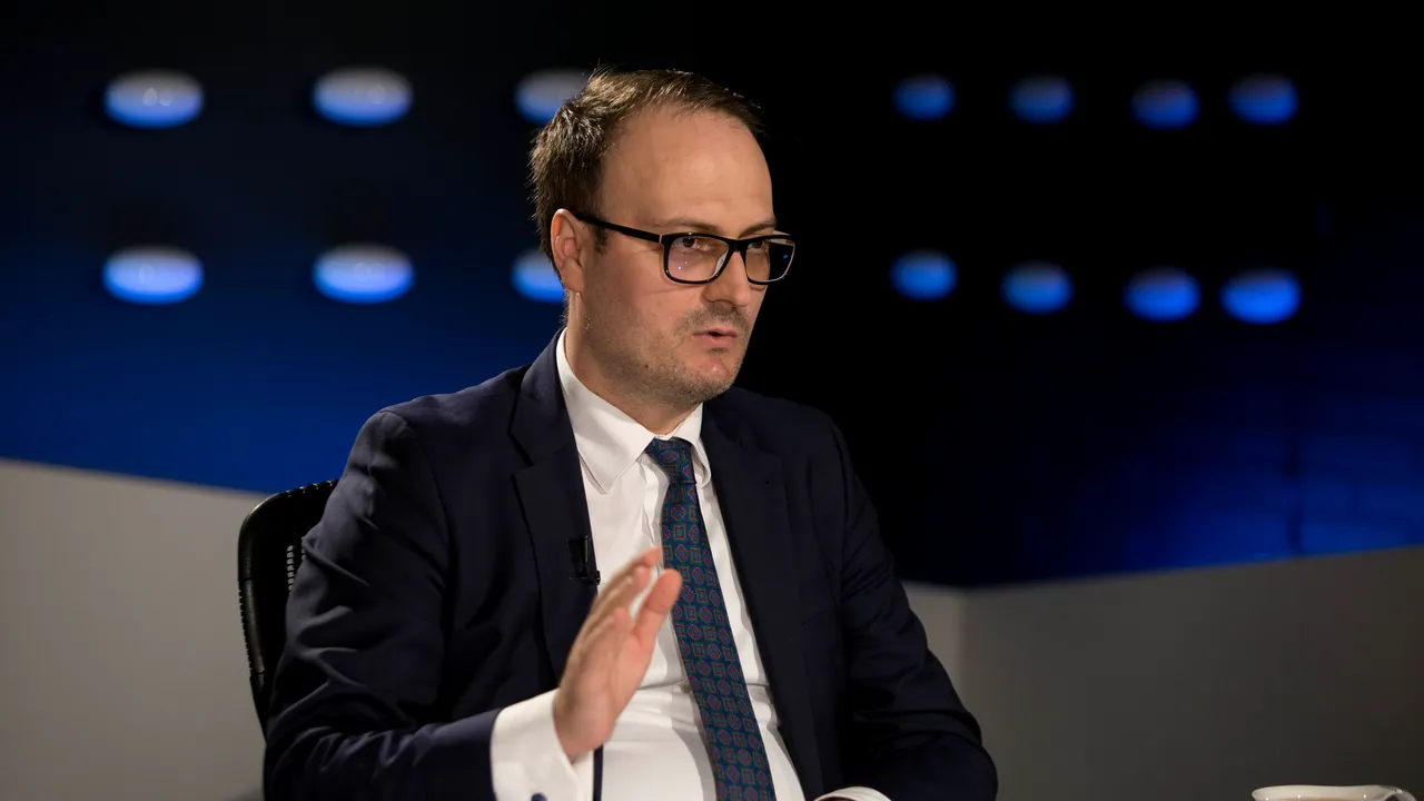 Cumpănașu rupe tăcerea: Sunt păzit de jandarmi. „Clanurile mafiote