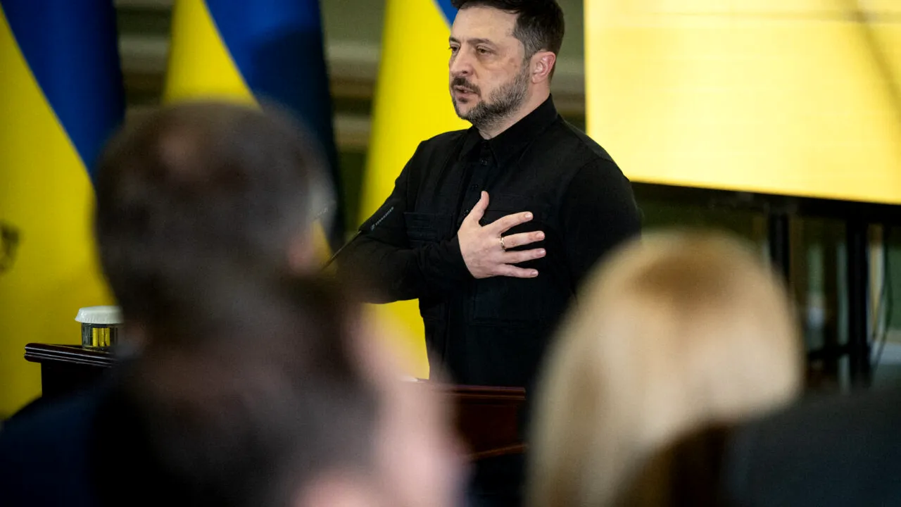 Volodimir Zelenski a semnat legea privind combaterea discriminării și a hărțuirii în cadrul armatei