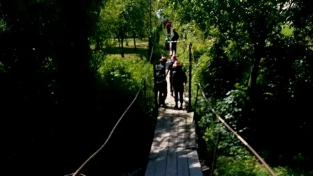 20 de răniți după ce un podeț s-a rupt în timpul unui eveniment electoral
